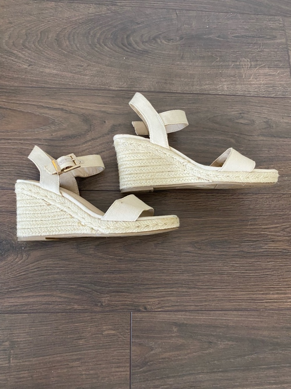 Life Stride NWOT Cream Espadrille Wedge Sandals with Ankle Strap